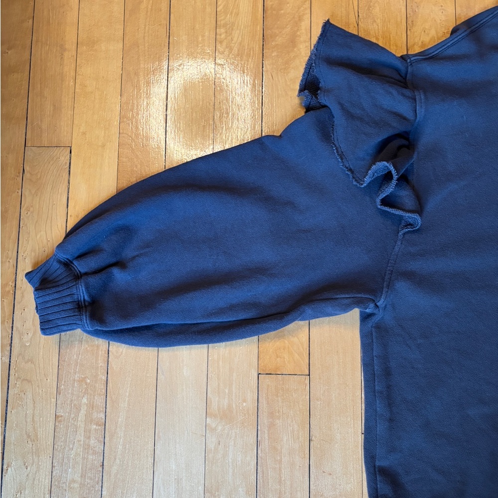 EUC Aerie Ruffle Sleeve 100% Cotton Sweatshirt | Women’s Small OVERSIZED 23” PTP - Picture 4 of 16